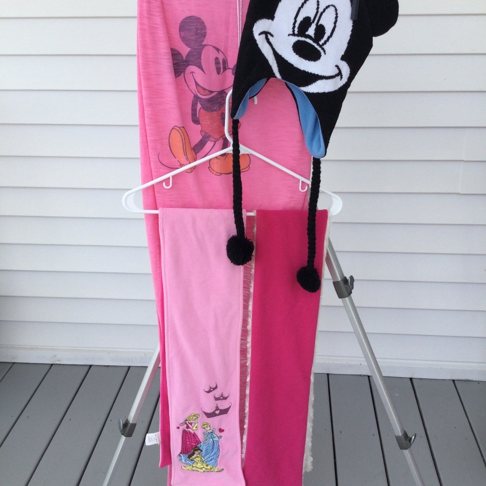3 Disney Scarves, 1 Mickey Mouse Winter Hat